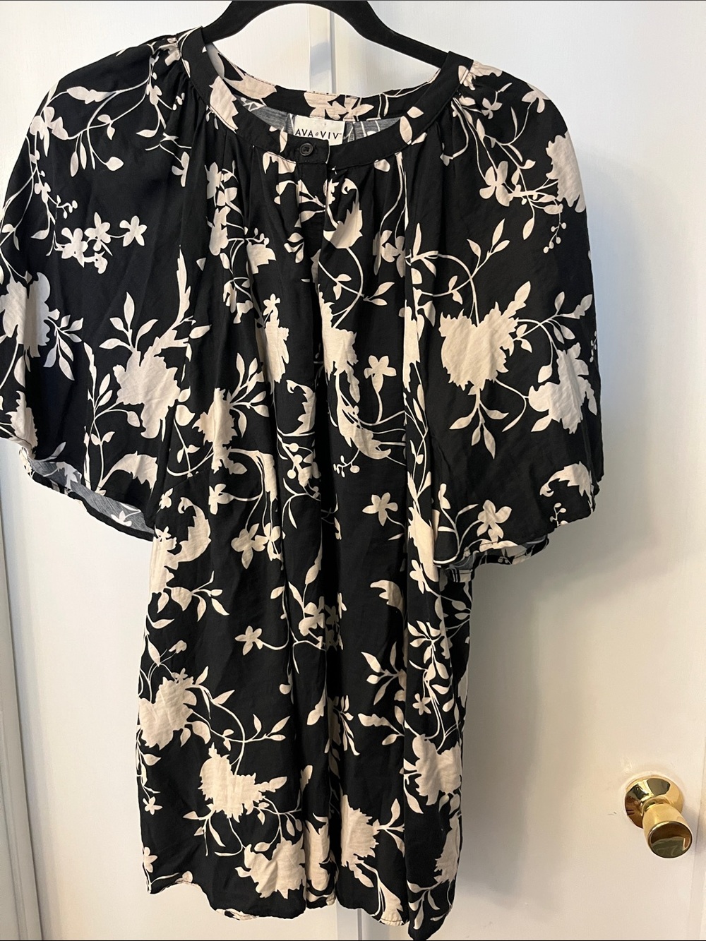 Ava & Viv Black and Cream Floral Short Sleeve Jumpsuit